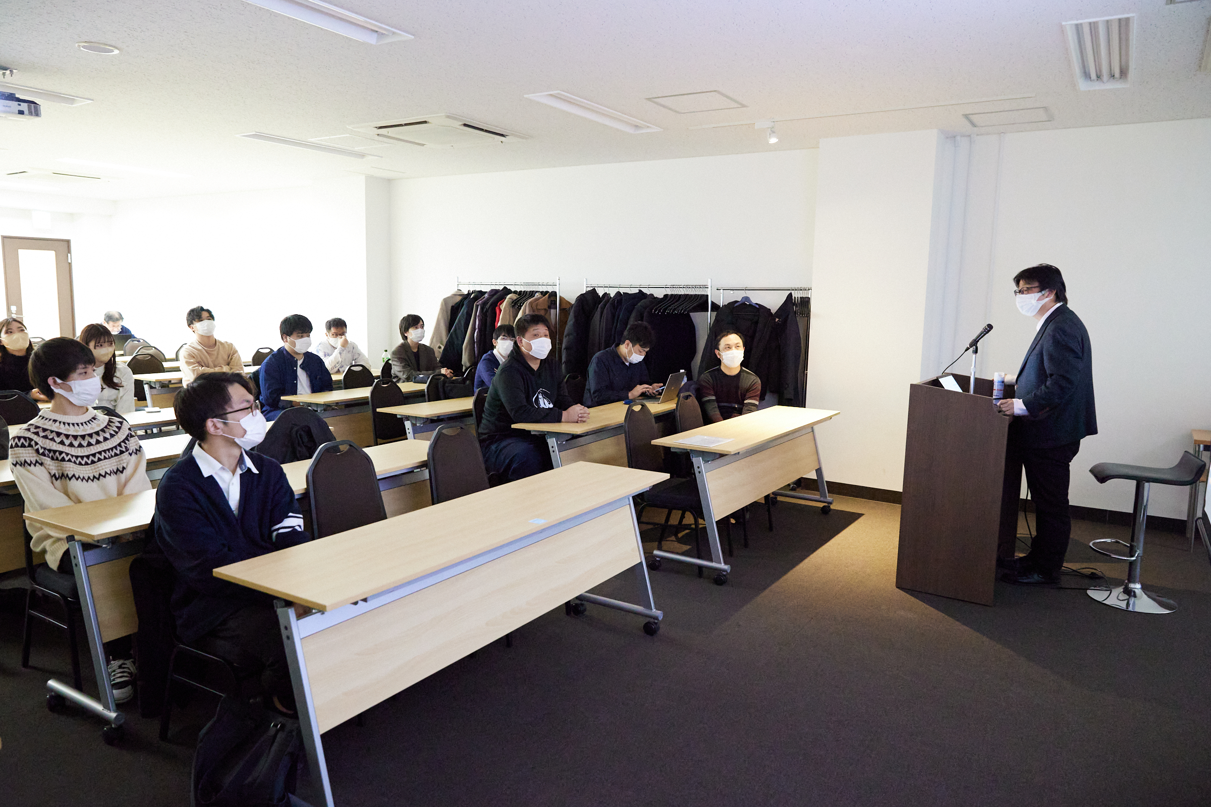 今年度入社の新人社員3名 経営理念に共感し入社を決意